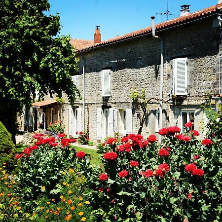 Les Noyers Aulnay Bed & Breakfast Aulnay  Bagian luar foto